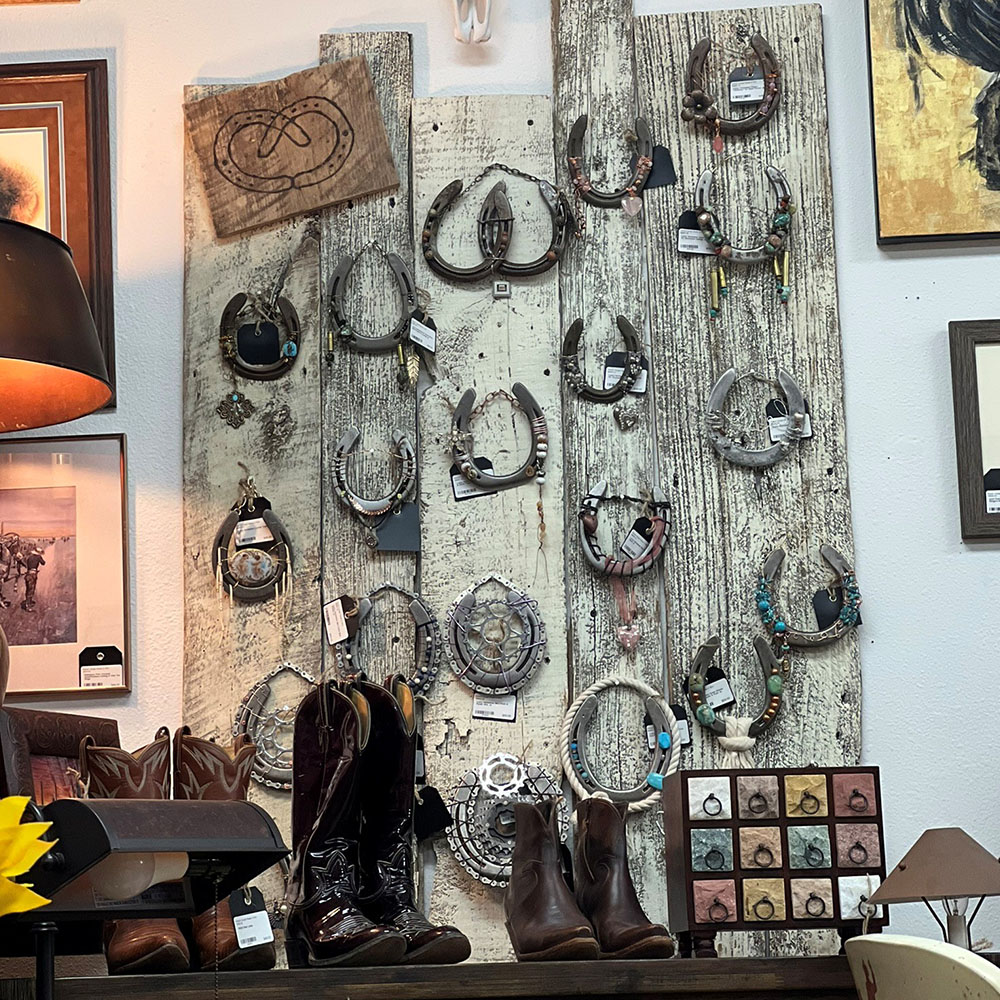 custom horseshoes